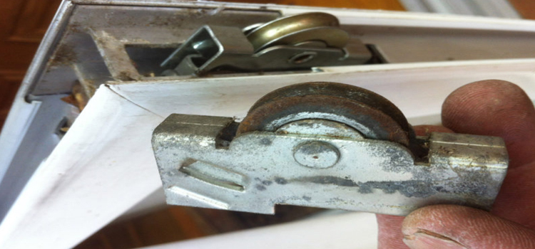 screen door roller repair in La Verne